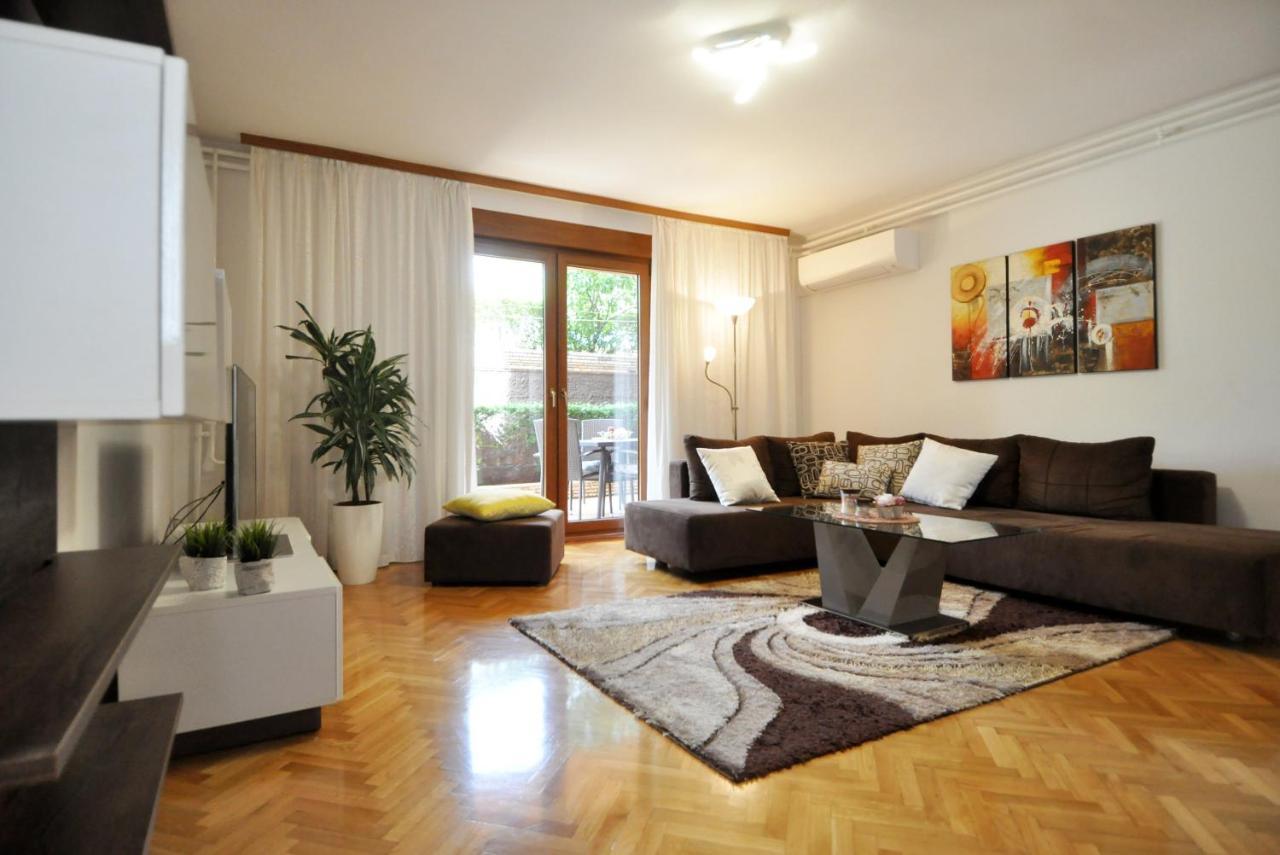 Apartman Lory Pula Exterior foto
