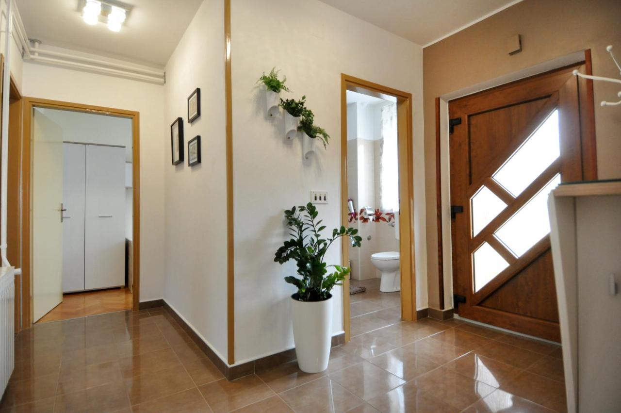 Apartman Lory Pula Exterior foto