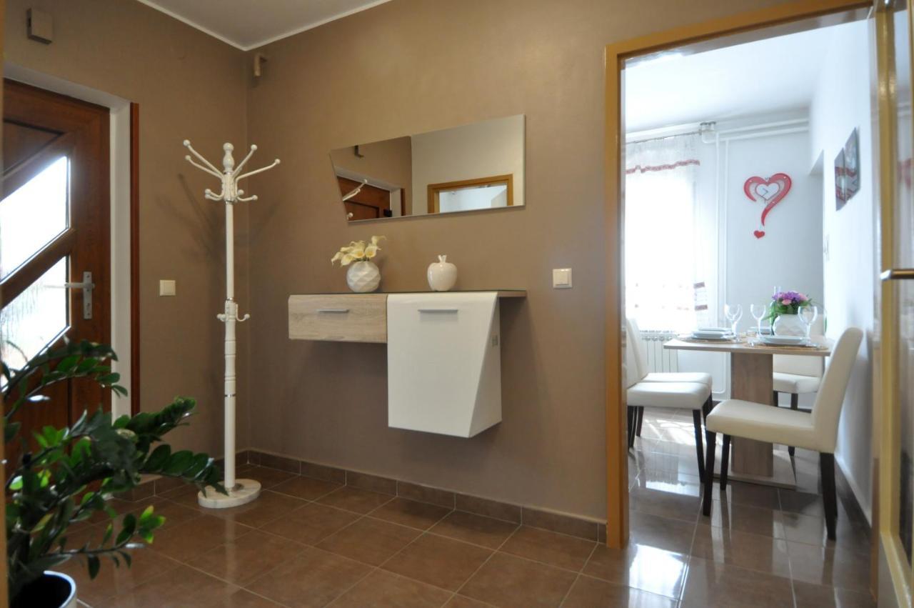 Apartman Lory Pula Exterior foto