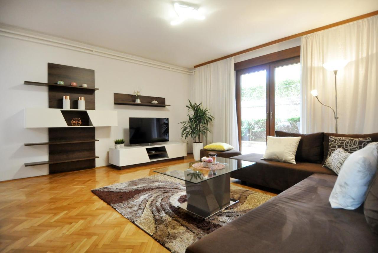 Apartman Lory Pula Exterior foto