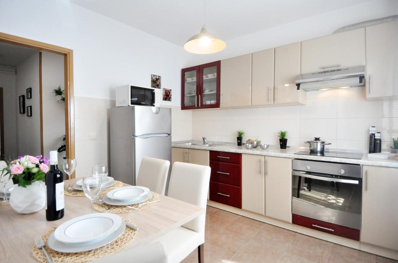Apartman Lory Pula Exterior foto