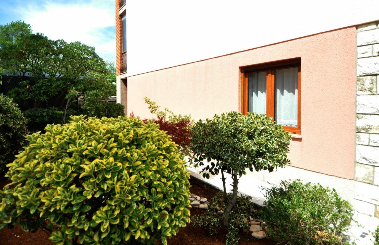 Apartman Lory Pula Exterior foto