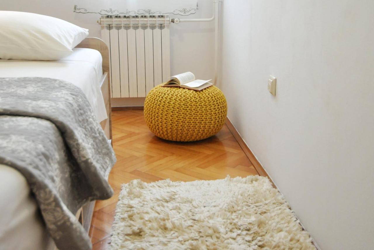 Apartman Lory Pula Exterior foto