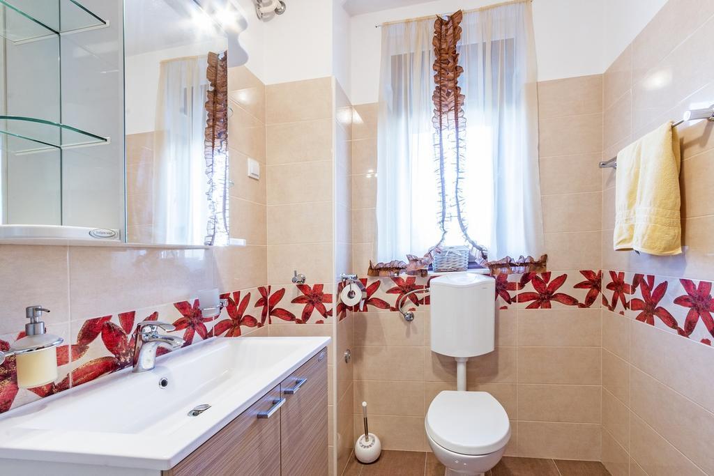 Apartman Lory Pula Exterior foto