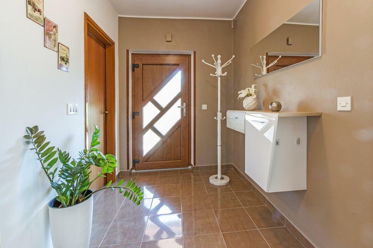Apartman Lory Pula Exterior foto